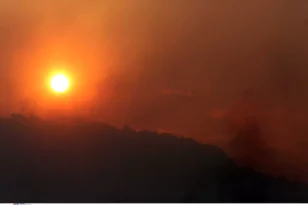 Φωτιές στην Ελλάδα: Ενημέρωση της Πυροσβεστικής για τις πυρκαγιές σε ολόκληρη τη χώρα