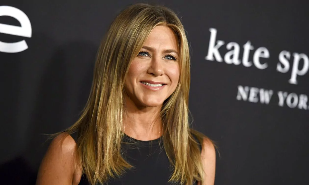 Jennifer Aniston: Holidays in Corfu for the Hollywood star PHOTOS