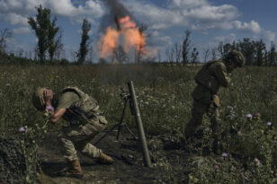 Ουκρανία: Εκατοντάδες χιλιάδες Ρώσοι και Ουκρανοί στρατιώτες έχουν σκοτωθεί ή τραυματιστεί από την έναρξη του πολέμου