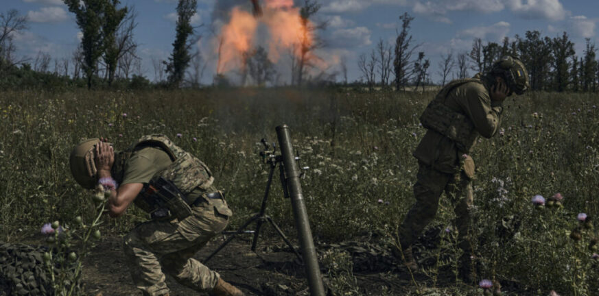 Ουκρανία: Εκατοντάδες χιλιάδες Ρώσοι και Ουκρανοί στρατιώτες έχουν σκοτωθεί ή τραυματιστεί από την έναρξη του πολέμου