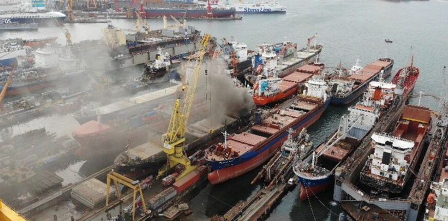 Τουρκία: Έκρηξη σε πλοίο στα ναυπηγεία της Κωνσταντινούπολης - Ένας εργάτης νεκρός - ΒΙΝΤΕΟ