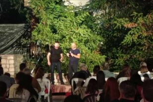 Το πρώτο Stand up Comedy στην επαρχία Καλαβρύτων έλαβε χώρα στα Καστριά!
