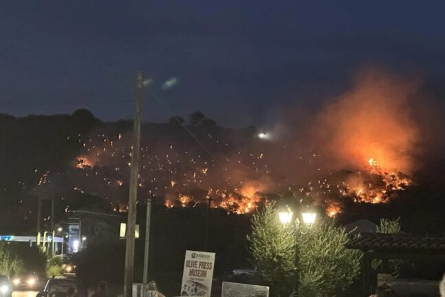 Ζάκυνθος: Υπό μερικό έλεγχο η φωτιά στο Τσιλιβί - Καταγγελίες για έναν άνδρα πριν την εκδήλωση της πυρκαγιάς