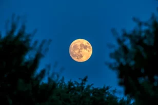 Σήμερα η εντυπωσιακή πανσέληνος – Το «Μπλε Φεγγάρι» αποχαιρετά τον Αύγουστο