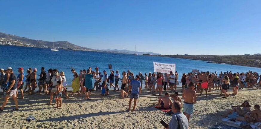 «Κίνημα της Πετσέτας»: Καταγγέλλει μέχρι και σωματοφύλακες στις παραλίες της Πάρου