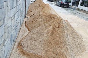 Αγρίνιο: Έριξε μπάζα σε κοινοτικό χώρο και βρέθηκε με χειροπέδες