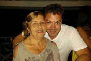 Πάτρα: Δύσκολες ώρες για τον Γιάννη Πανίτσα - Σήμερα το «αντίο» στη μητέρα του, Ελένη