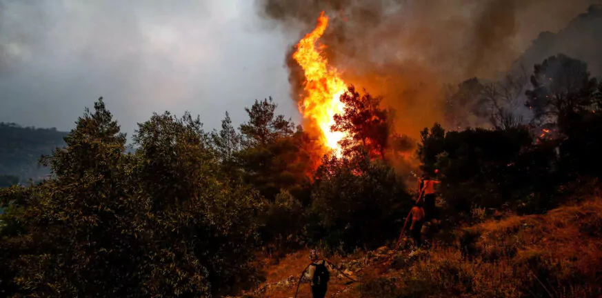 Πάρνηθα: Επτά απόπειρες εμπρησμού μέσα σε δύο ώρες σήμερα το πρωί - Βελτιωμένη η εικόνα στο πύρινο μέτωπο