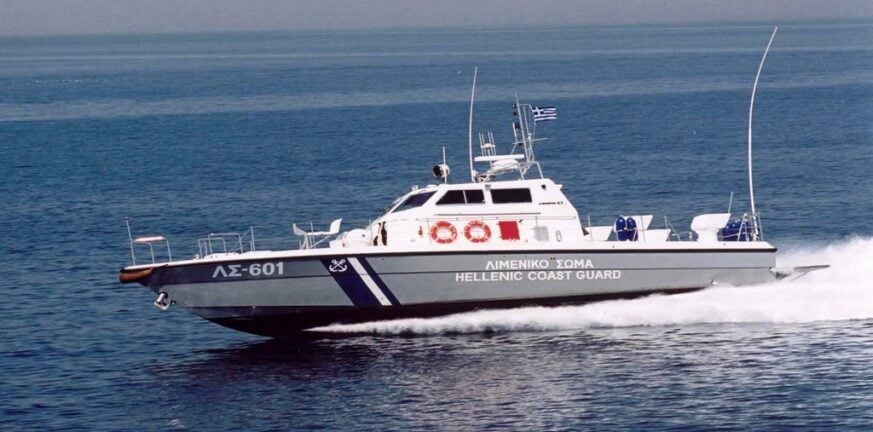 Φωτιά σε τουριστικό σκάφος με 15 επιβαίνοντες ανάμεσα σε Παξούς και Κέρκυρα