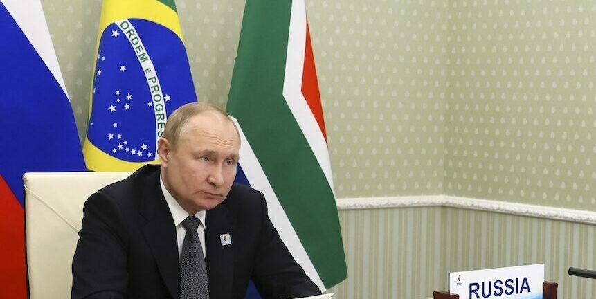 Βλαντίμιρ Πούτιν: Επιθυμεί τον τερματισμό του πολέμου στην Ουκρανία, τον οποίο «εξαπέλυσε η Δύση»