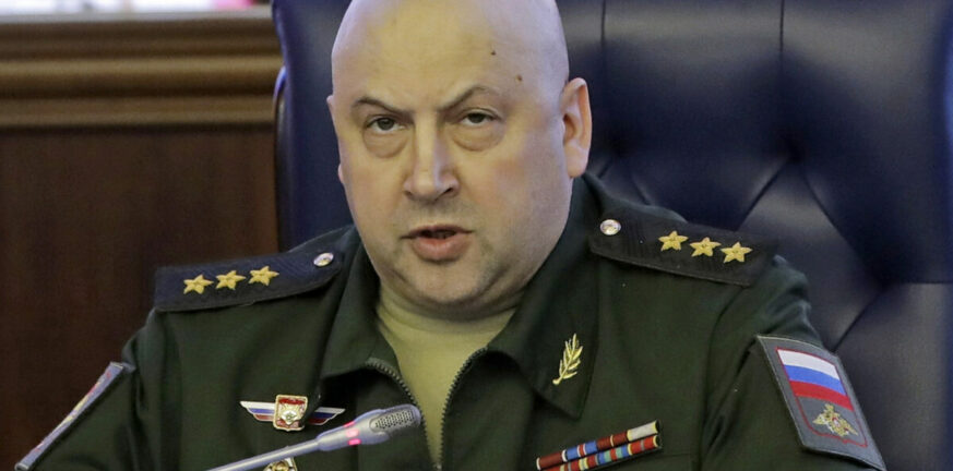 Σεργκέι Σουροβίκιν: Ο Ρώσος στρατηγός του στρατού ξηράς απαλλάχθηκε των καθηκόντων του