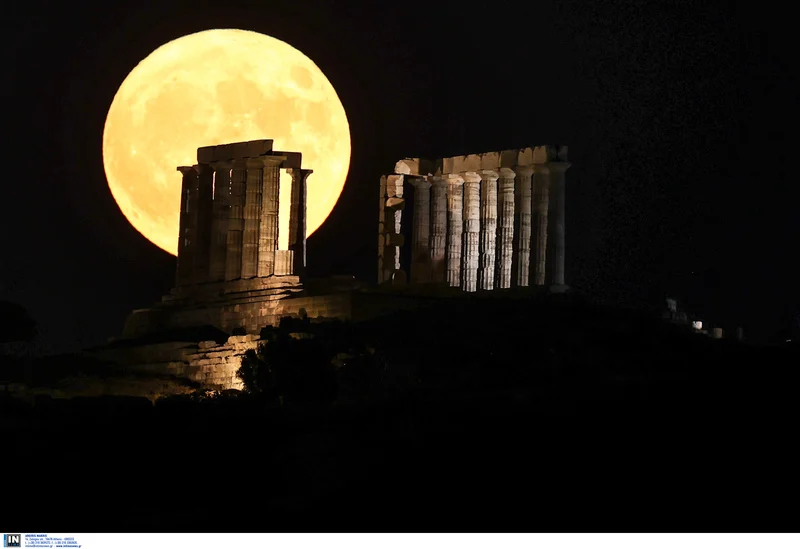 Πανσέληνος Αυγούστου: Άκρως εντυπωσιακές οι εικόνες από το φεγγάρι του Οξύρρυγχου