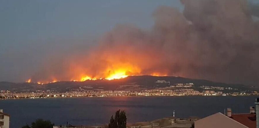 Τουρκία: Λόγω πυρκαγιάς έκλεισαν τα στενά των Δαρδανελίων - ΦΩΤΟ