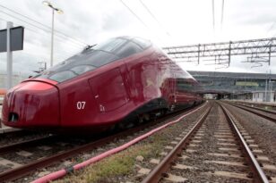 Τραγωδία στο Τορίνο: Πέντε εργαζόμενοι των σιδηροδρόμων σκοτώθηκαν όταν χτυπήθηκαν από τρένο
