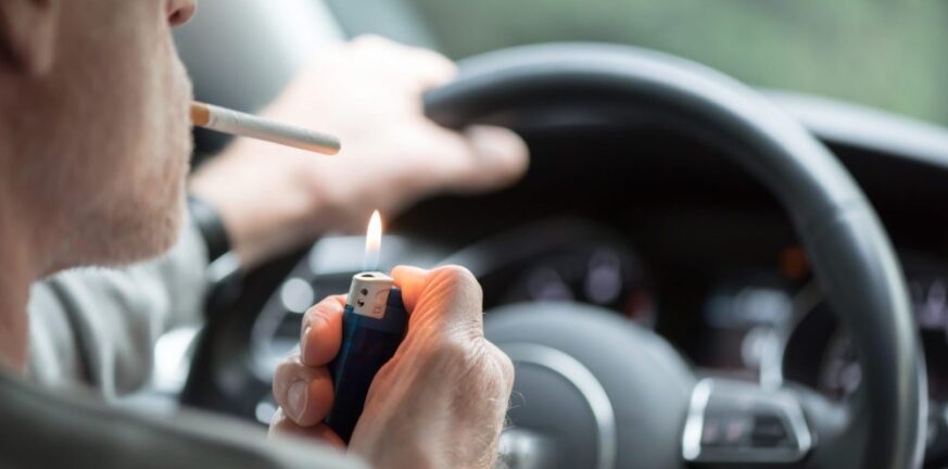 Λασίθι: Το τσιγάρο μέσα στο αυτοκίνητο έφερε πρόστιμο 1.500 ευρώ