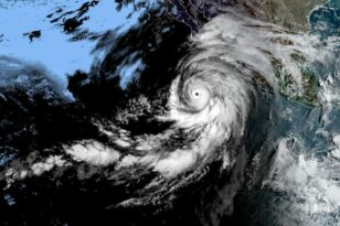 Τυφώνας Χίλαρι: Κατευθύνεται προς την Καλιφόρνια - Φέρνει βροχή έτους μέσα σε λίγες ώρες