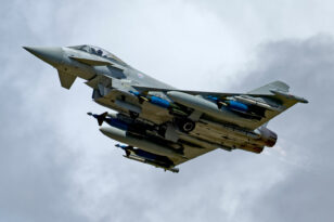 Βρετανία: Μαχητικά Typhoon αναχαίτισαν δύο ρωσικά βομβαρδιστικά βόρεια της Σκωτίας - ΒΙΝΤΕΟ