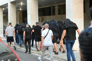 Σιγή ιχθύος από τους Κροάτες χούλιγκαν: Καμία συνεργασία με τις Αρχές - «Δολοφόνοι, φασίστες» τους φώναζαν στην Ευελπίδων