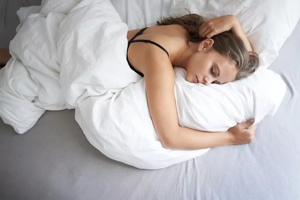 Ύπνος: Δες πώς μπορεί να επηρεαστεί από τα κύματα καύσωνα