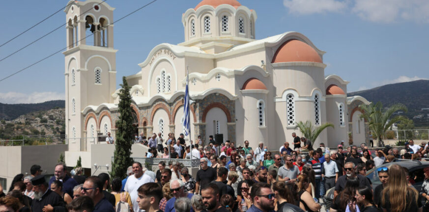 Κρήτη: Το τελευταίο «αντίο» στον 36χρονο Αντώνη – Οι πολίτες ζητούν δικαίωση