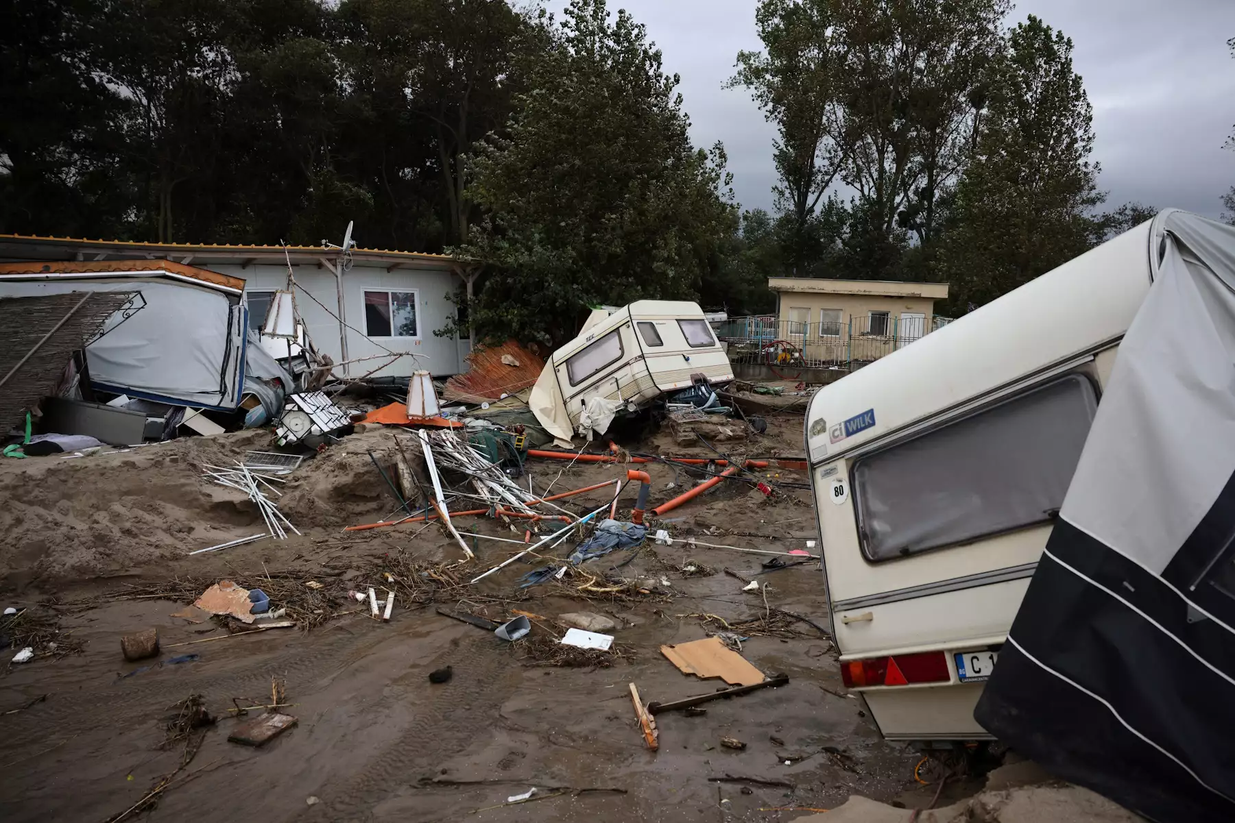 Κακοκαιρία στη Βουλγαρία: Άνευ προηγουμένου οι βροχές και οι πλημμύρες  - Τουλάχιστον 3 νεκροί