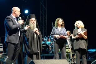 Πάτρα: Πλήθος κόσμου στην φιλανθρωπική συναυλία της Ιεράς Μητροπόλεως – Ενθουσίασαν Αρβανιτάκη-Ζουγανέλη ΦΩΤΟ