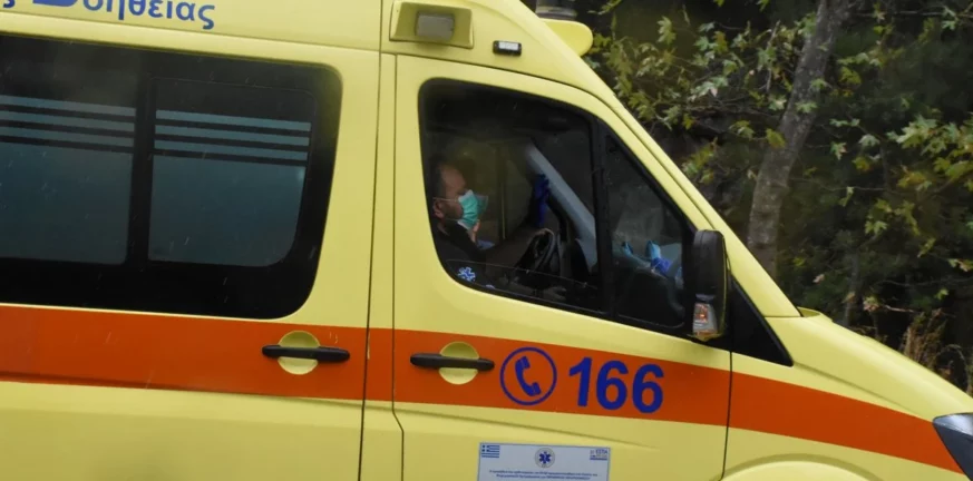 Τρομακτικό τροχαίο στην Αμαλιάδα – Όχημα χτύπησε ηλικιωμένη - Εκτινάχθηκε αρκετά μέτρα