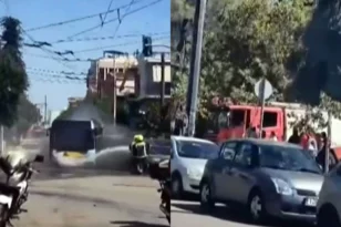 Συναγερμός για φωτιά σε λεωφορείο στου Ρέντη-Βίντεο