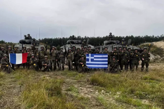 Κοινή στρατιωτική άσκηση μεταξύ Ελλάδας και Γαλλίας – Εντυπωσιακές εικόνες