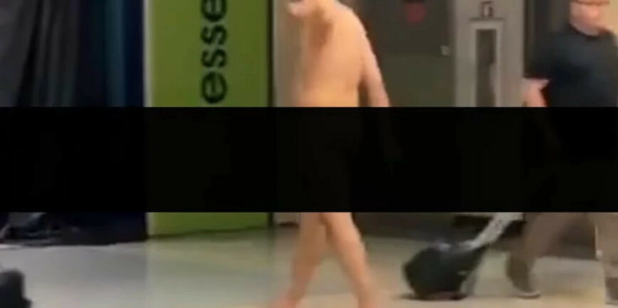 Σοκ στο αεροδρόμιο στο Ντάλας! - Άνδρας περπατούσε γυμνός
