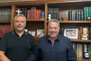 Πάτρα: «Έκοψε» τον Οικονόμου ο Σβόλης – Το παρασκήνιο της απόφασης