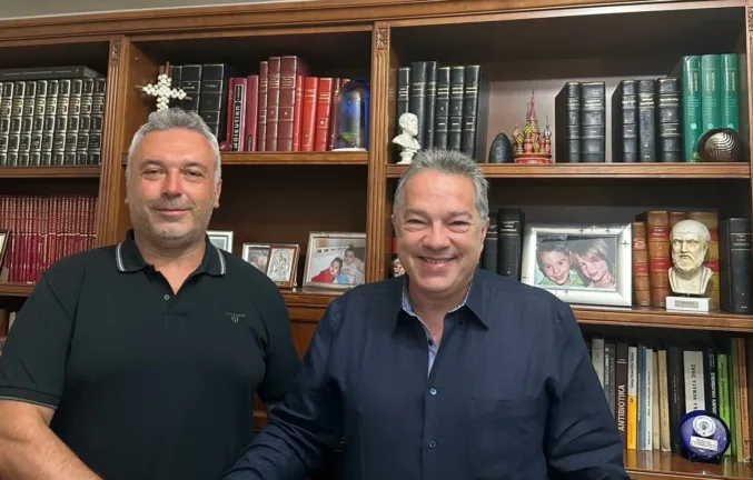 Πάτρα: «Έκοψε» τον Οικονόμου ο Σβόλης - Το παρασκήνιο της απόφασης