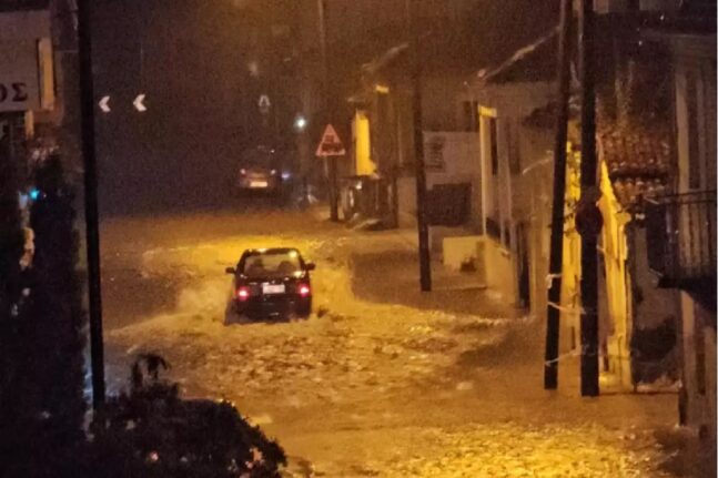 Κακοκαιρία Elias - Τρίκαλα: Κεντρικός δρόμος μετατράπηκε σε ποτάμι μέσα σε μια ώρα ΦΩΤΟ - ΒΙΝΤΕΟ