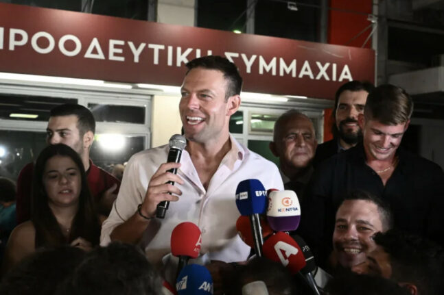 Κασσελάκης: Βackstage ΒΙΝΤΕΟ από τη στιγμή μαθαίνει ότι είναι ο νέος πρόεδρος του ΣΥΡΙΖΑ