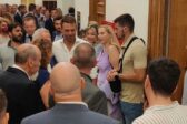 Κασσελάκης σε κοινοβουλευτικούς συντάκτες: «Αν έρθω στις 2 τα ξημερώματα θα σας βρω εδώ;»