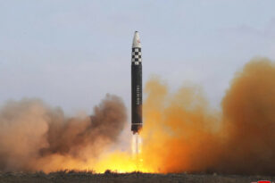 Η Βόρεια Κορέα εκτόξευσε δυο «βαλλιστικούς πυραύλους άγνωστου τύπου»