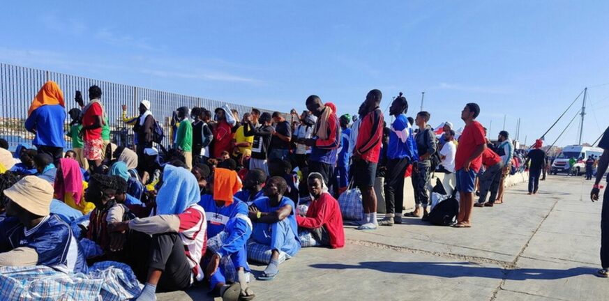 Ιταλία: Αντιμέτωπη με χιλιάδες μετανάστες και η Σικελία