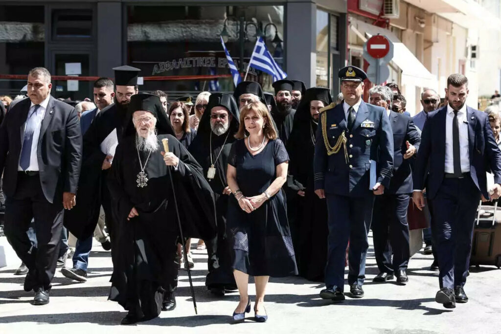 Ανδραβίδα – Κυλλήνη: Επίτιμοι δημότες του Δήμου οι Κατερίνα Σακελλαροπούλου και Οικουμενικός Πατριάρχης Βαρθολομαίος