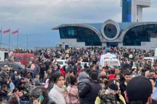 Ναγκόρνο Καραμπάχ: Χιλιάδες Αρμένιοι κάτοικοι στο αεροδρόμιο για να εγκαταλείψουν την χώρα