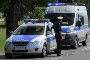 Πολωνία: Συνελήφθησαν πατέρας και κόρη για δολοφονία και συναινετική αιμομιξία - Κατηγορούνται ότι σκότωσαν 3 νεογέννητα - ΒΙΝΤΕΟ