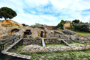 Η Μενδώνη εγκαινιάζει το Ρωμαϊκό Στάδιο Πάτρας - Ομοιό του δεν υπάρχει σε άλλη πόλη