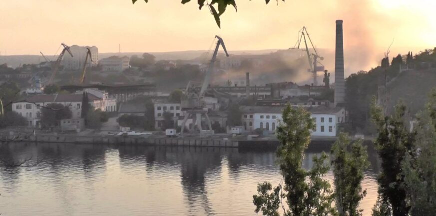Κίεβο: Καταστράφηκαν ρωσικό υποβρύχιο και αποβατικό πλοίο στη Σεβαστούπολη από drones 