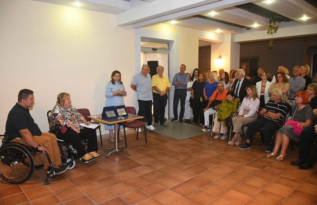 Πάτρα: Η Βίβιαν Σαμούρη στην εκδήλωση του Συλλόγου Φίλων Κλινικής Αποκατάστασης Ασθενών με Κάκωση Νωτιαίου Μυελού