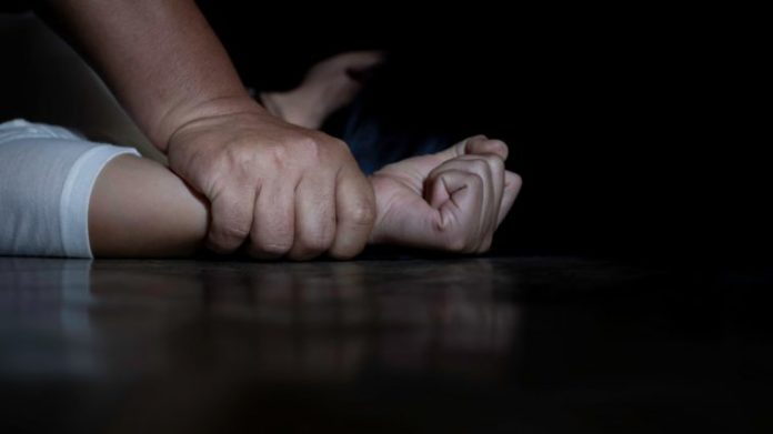 Ζάκυνθος: Επιτέθηκε σε 64χρονη και προσπάθησε να την βιάσει – Στο νοσοκομείο το θύμα