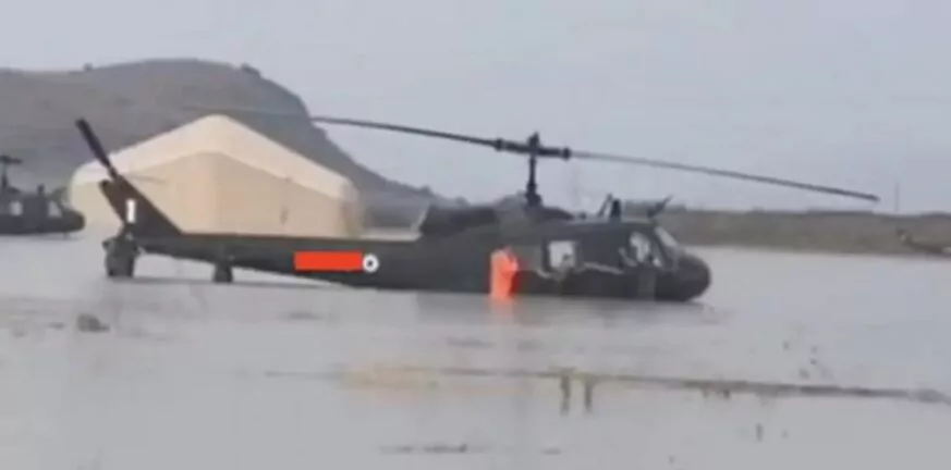 Κακοκαιρία – Βόλος: Πλημμύρισε η βάση της 1ης ΤΑΞΑΣ στο Στεφανοβίκειο – «Ανενεργό» το ελικόπτερο που βούλιαξε, λέει το ΓΕΣ