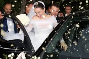 Δήμητρα Βαμβακούση: Ποιος σχεδίασε το όνειρο νυφικό που φόρεσε στον γάμο της με τον Γιώργο Αγγελόπουλο