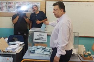 Αυτοδιοικητικές εκλογές 2023: Ψήφισε ο υποψήφιος περιφερειάρχης Κ. Μακεδονίας Χρήστος Παπαστεργίου