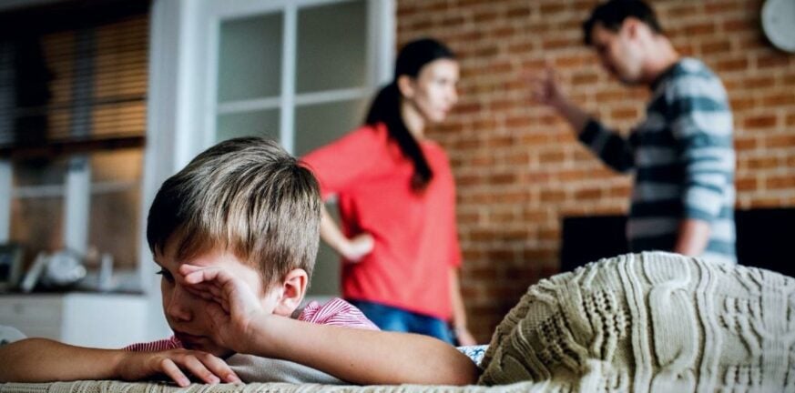 Οικογενειακό δίκαιο:Στον πατέρα η επιμέλεια των παιδιών όταν τον κατηγορεί άδικα η μητέρα