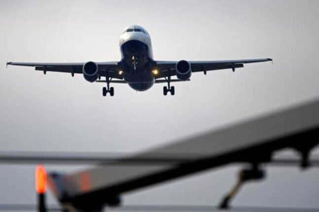 Θεσσαλονίκη: Χαμός σε πτήση με μεθυσμένη επιβάτιδα που χτύπησε το πλήρωμα – Αναγκαστική προσγείωση του αεροπλάνου