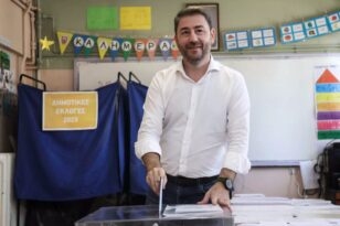 Αυτοδιοικητικές εκλογές 2023: Ο Νίκος Ανδρουλάκης ψήφισε στο Ηράκλειο